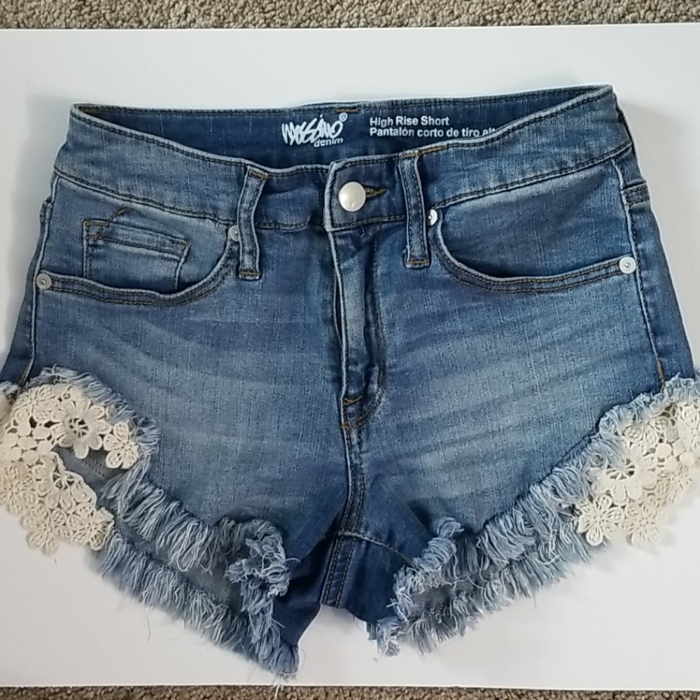Denim shorts (high rise) 0/25 size